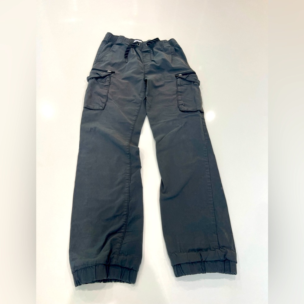 Old navy cargo pants. 14/16 boys (or girls).